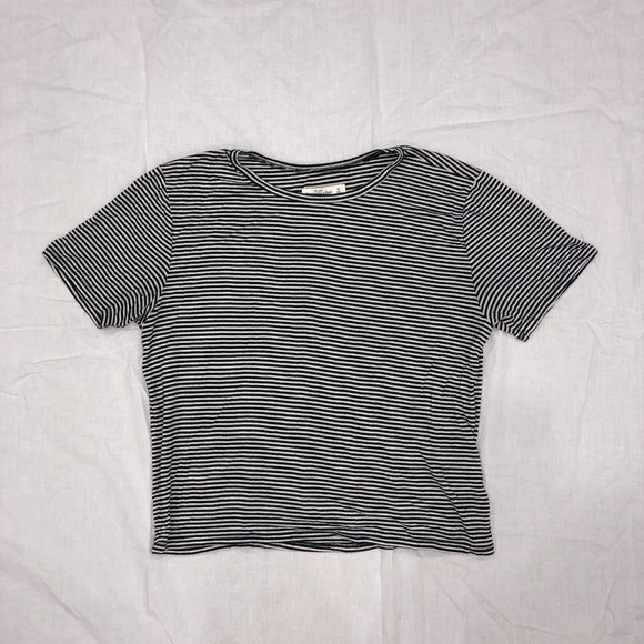 Abercrombie & Fitch Black and White Striped Tee - Picture 1 of 4